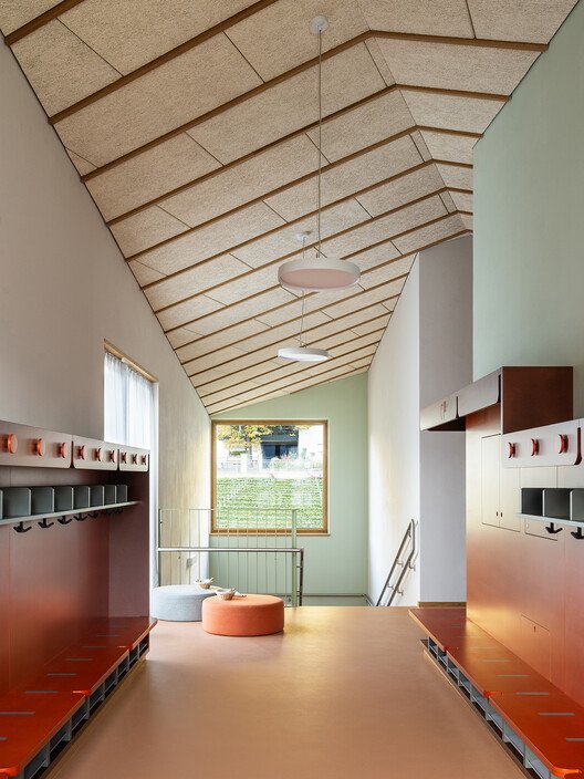 Tartan School / MoDusArchitects - Interior photography, kitchen, windows, beams